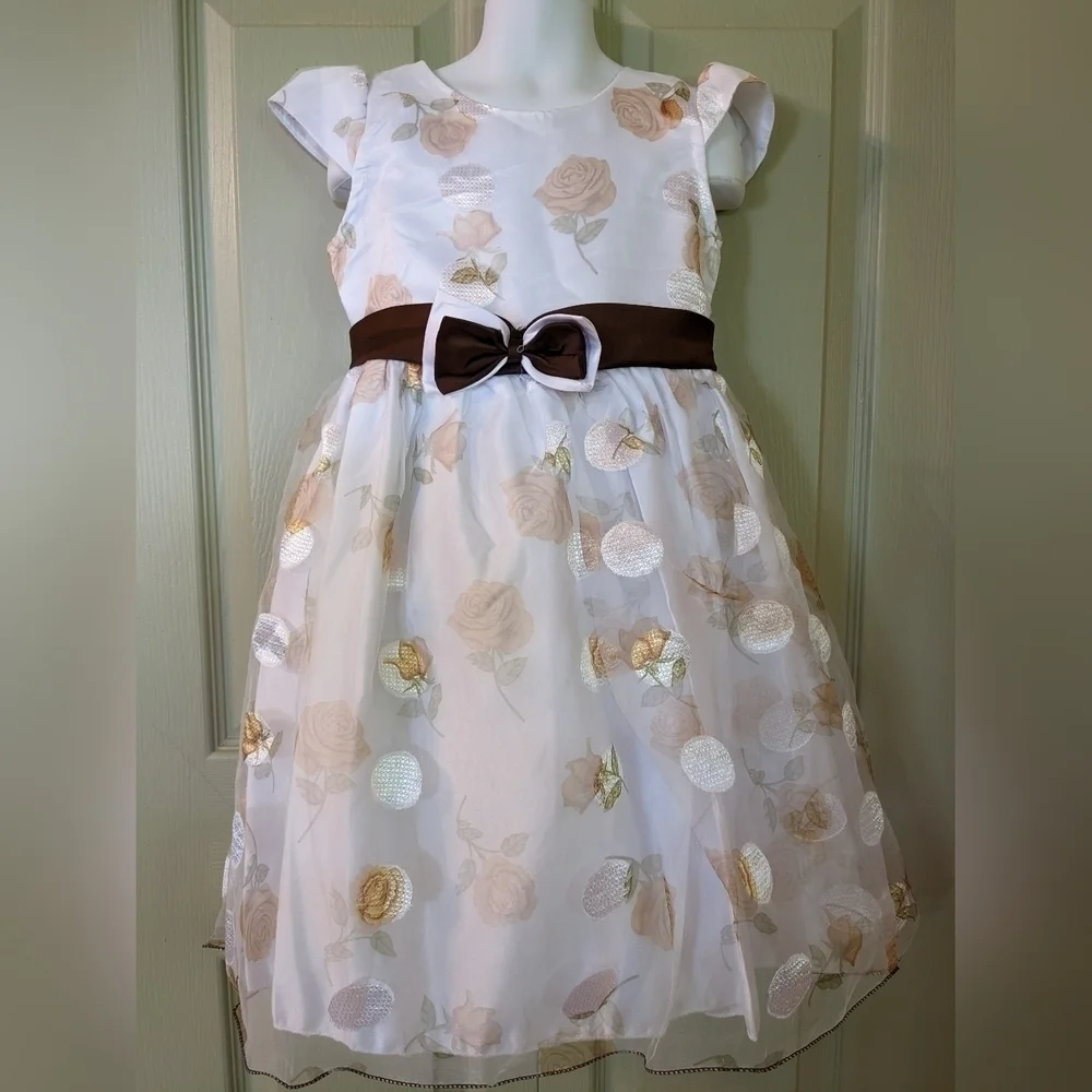 New with tags Classic Fashion Party Dress, T15